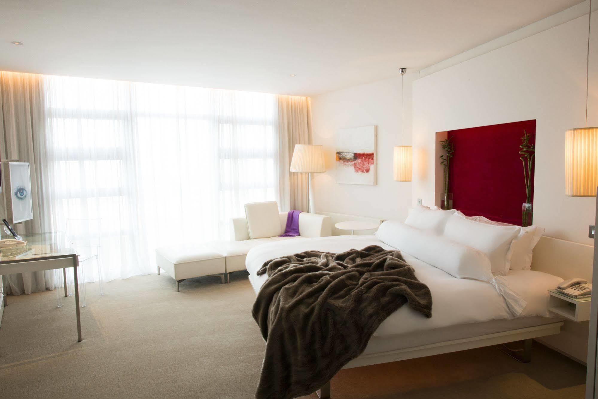 The Beacon Otel Sandyford Dış mekan fotoğraf